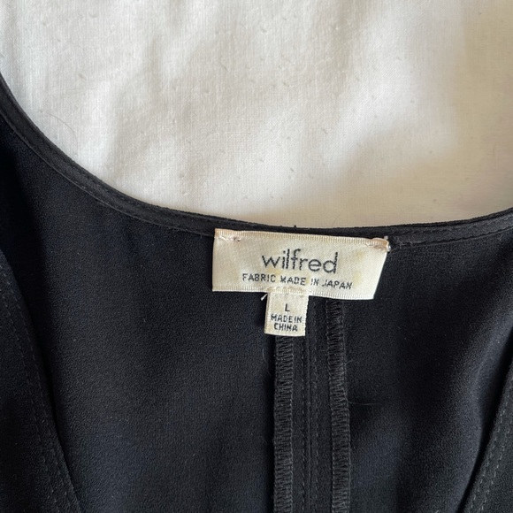 Wilfred black long sleeve deep v dress. Size:Large - Picture 2 of 3